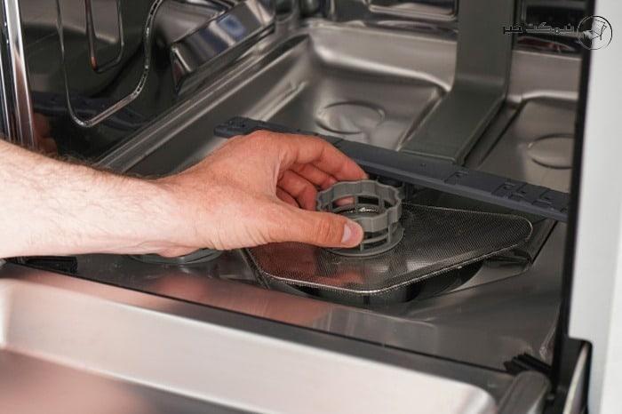آموزش تمیز کردن فیلتر ماشین ظرفشویی به شیوه صحیح و اصولی